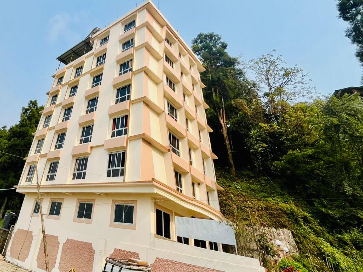 Staynest Regency Pelling - Housity