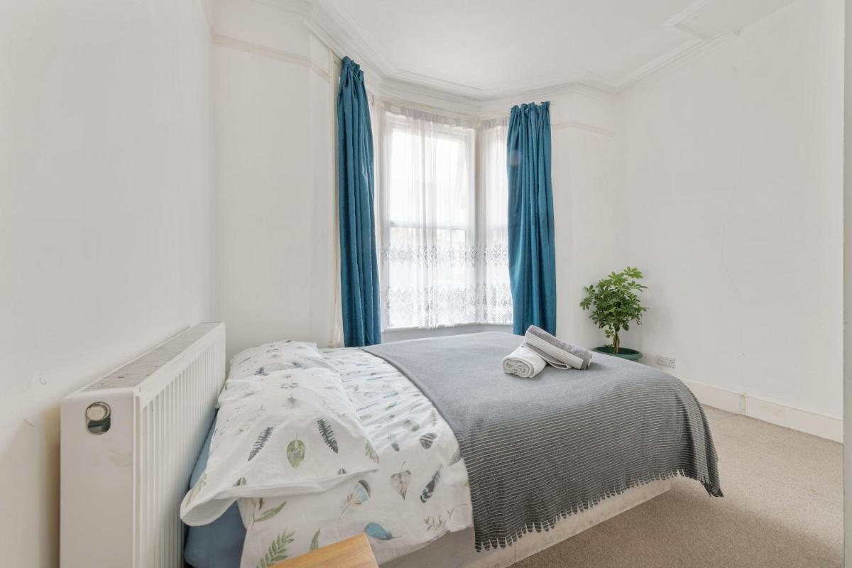 Calderon Road - Housity