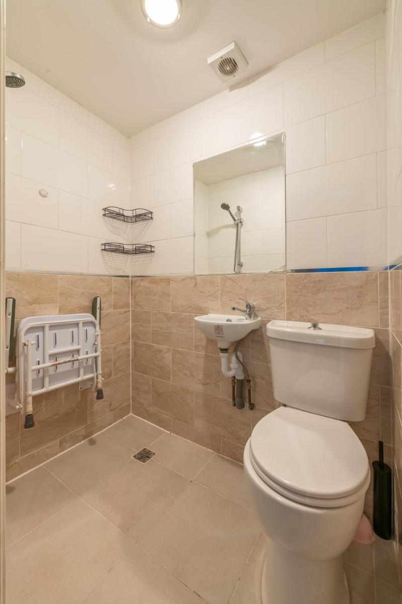 Calderon Road - Housity