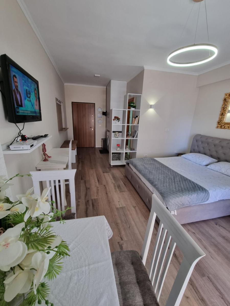 City Beachfront Apartments - Housity