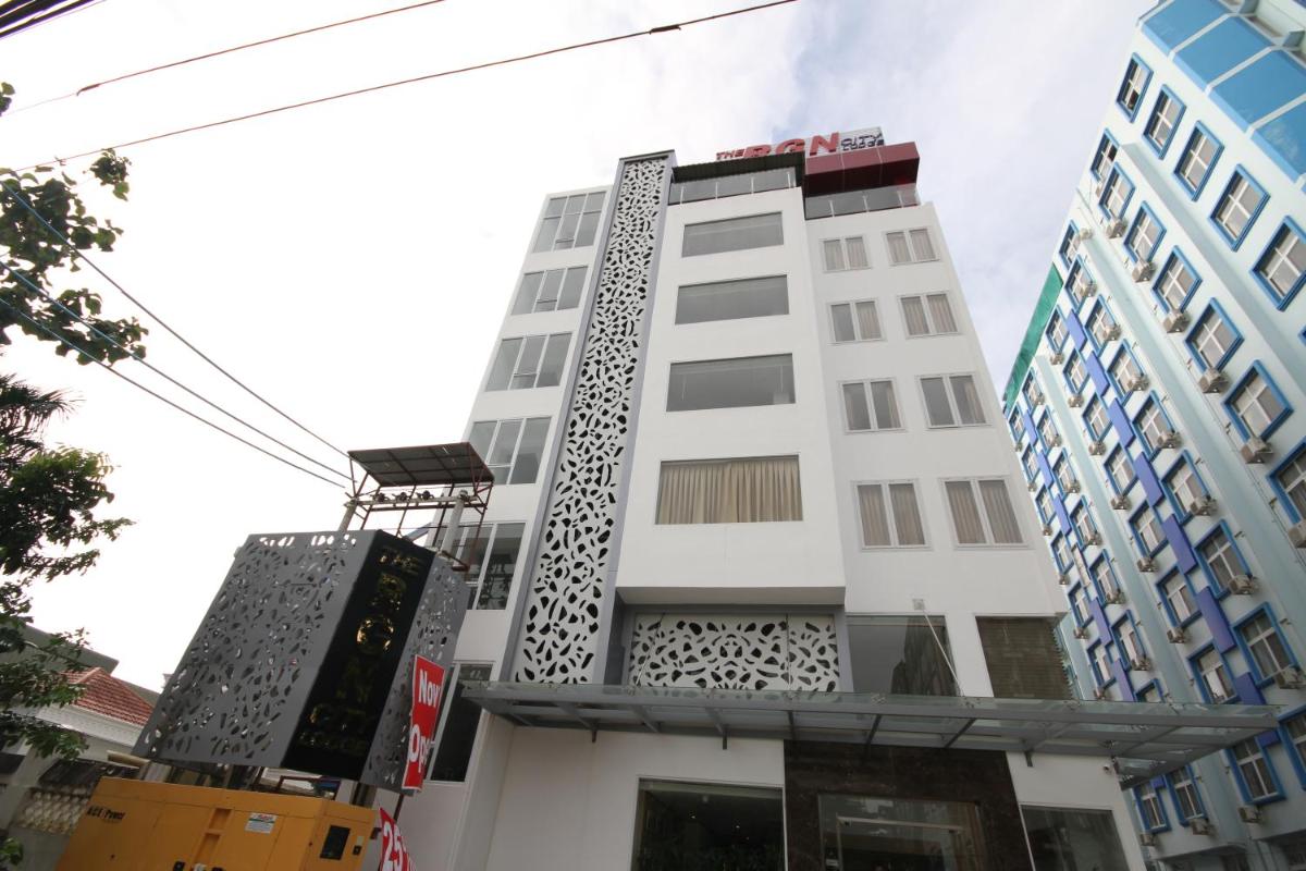 The RGN City Lodge - Hizvo