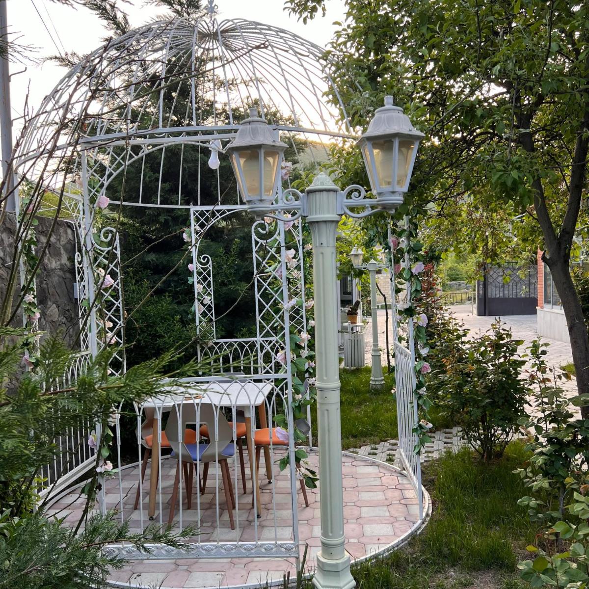 Sheki Hilal Boutigue - Housity