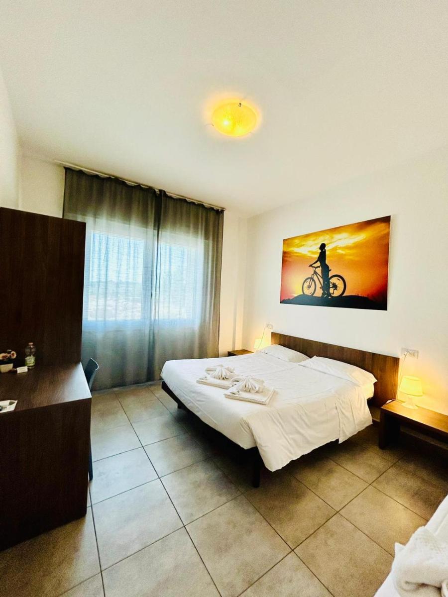 Hotel Bed & Bike - Housity