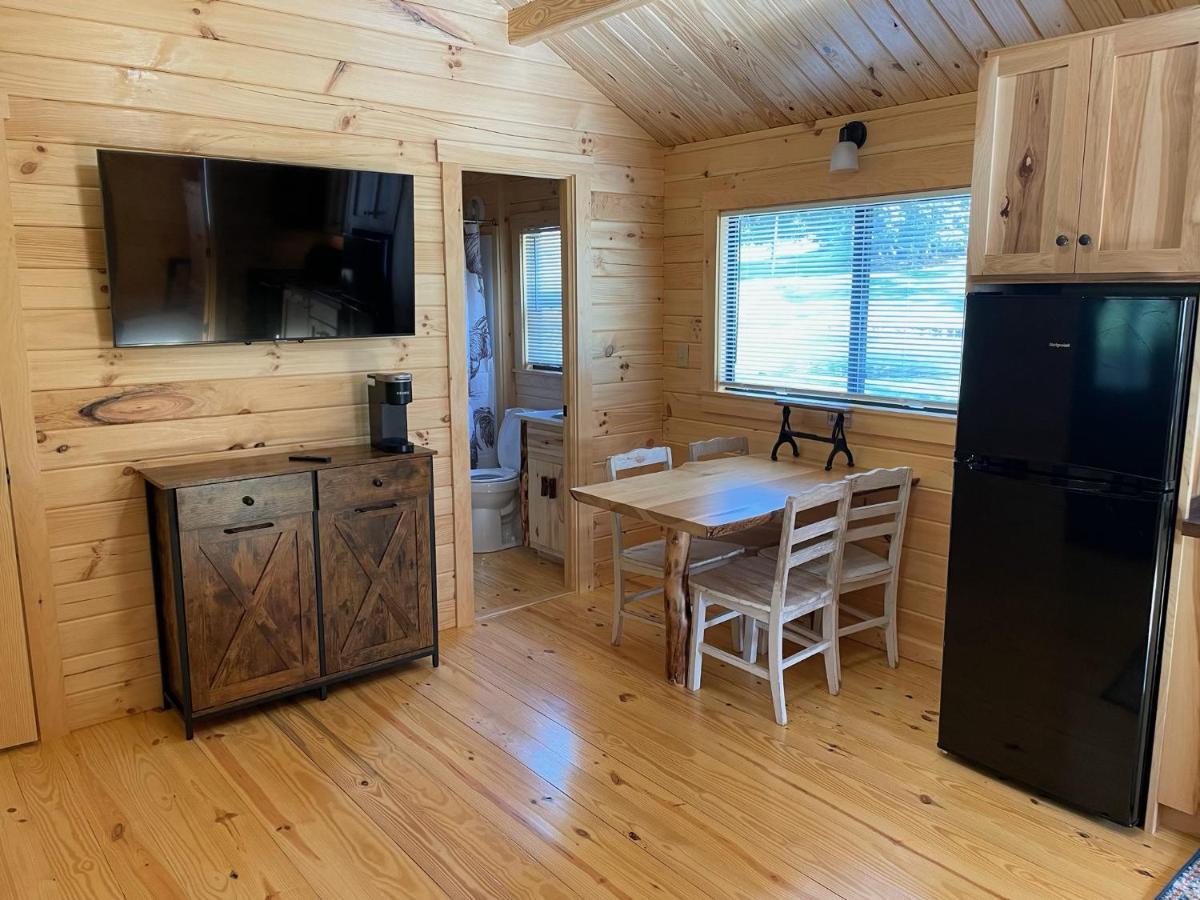Cobb Creek Cabins - Housity