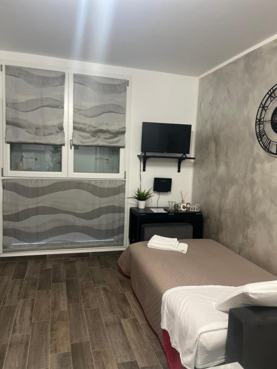 Sweet Home 051 - Housity