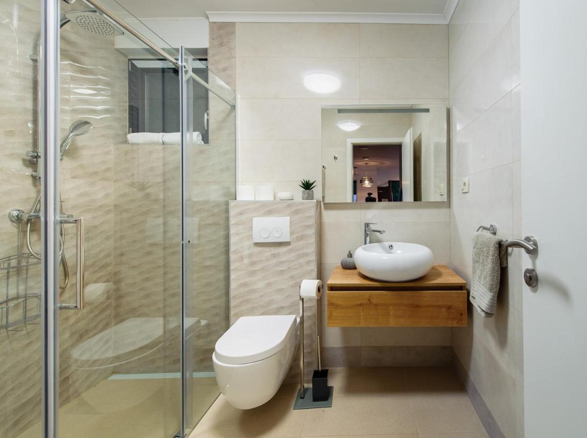 Villa Leona a luxury villa near Makarska, heated pool - Housity