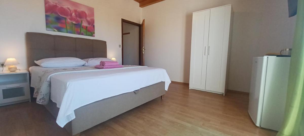 Apartments & rooms Mila - Housity