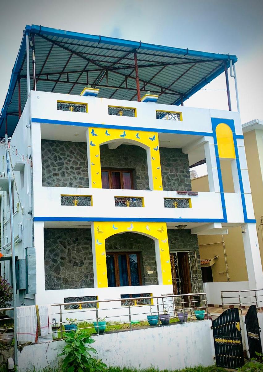 White House Resorts - Housity