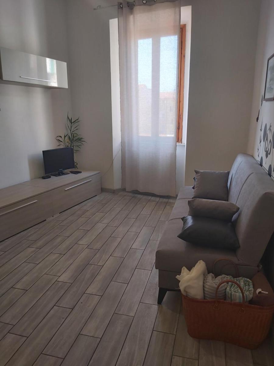CASAMIELI, Nuovo, vicino al porto al mare e al centro - Housity