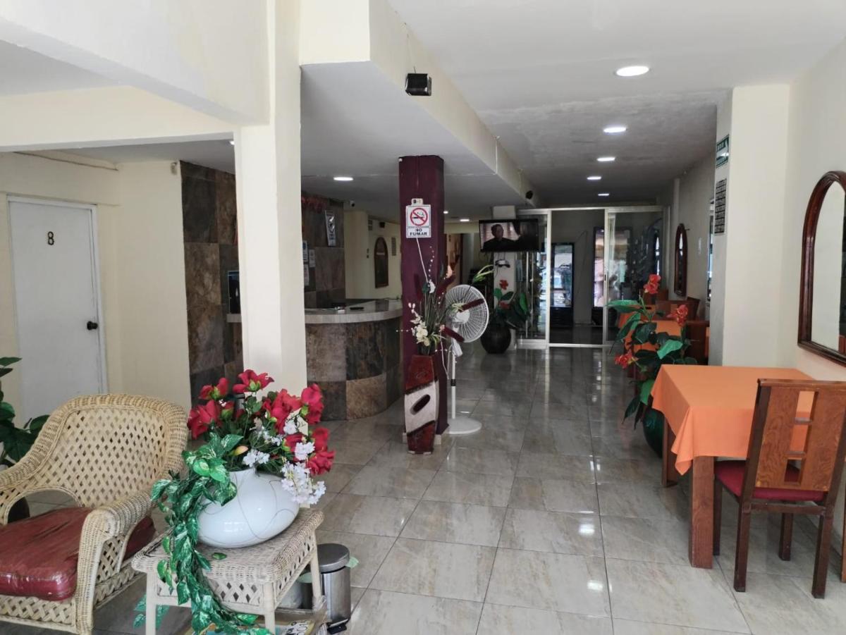 Hotel Juarez - Housity