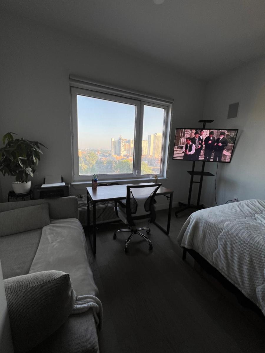 Luxury NYC Studio Getaway w/ Amazing Views - Housity