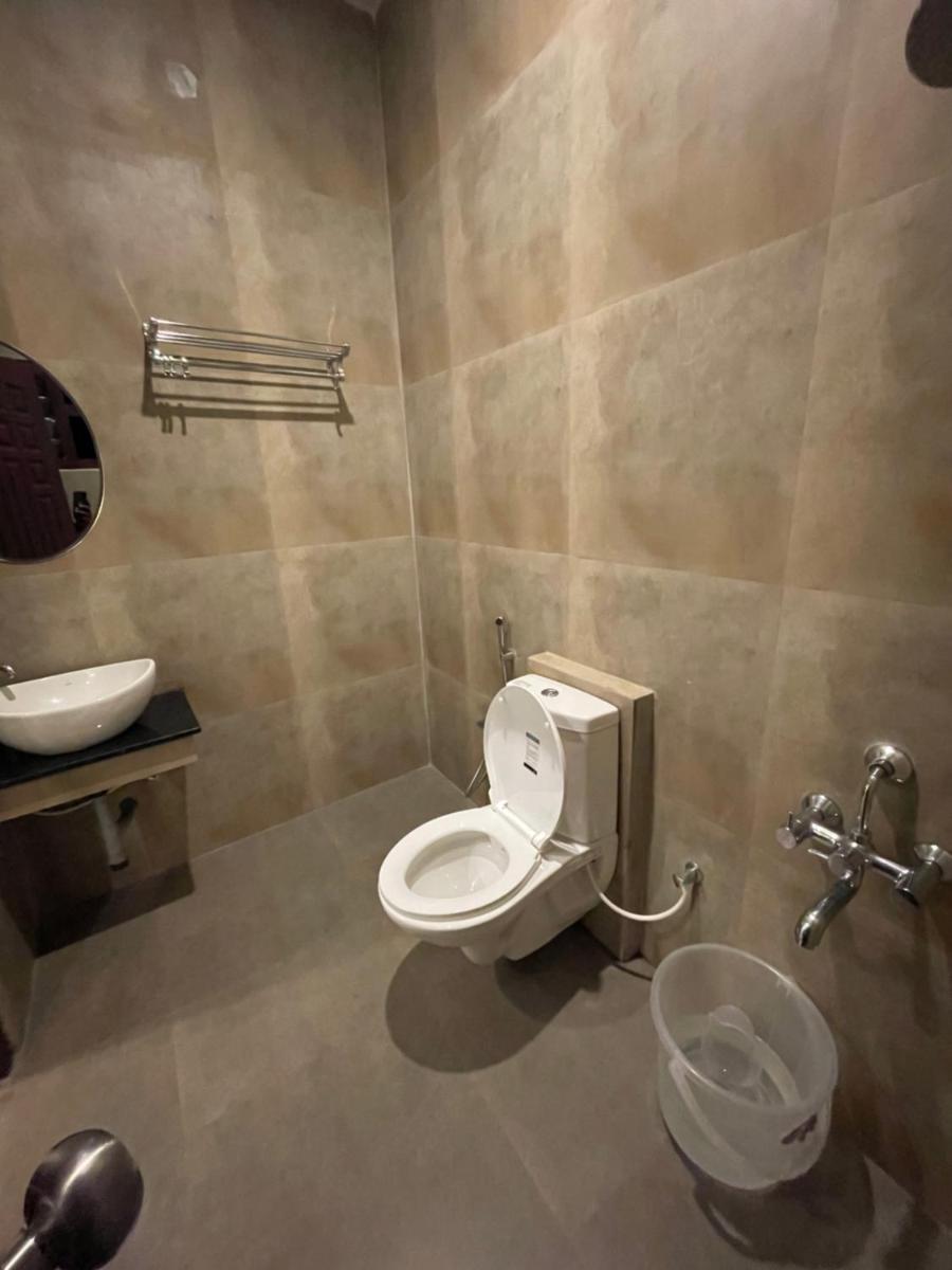 Cactus Inn - Housity