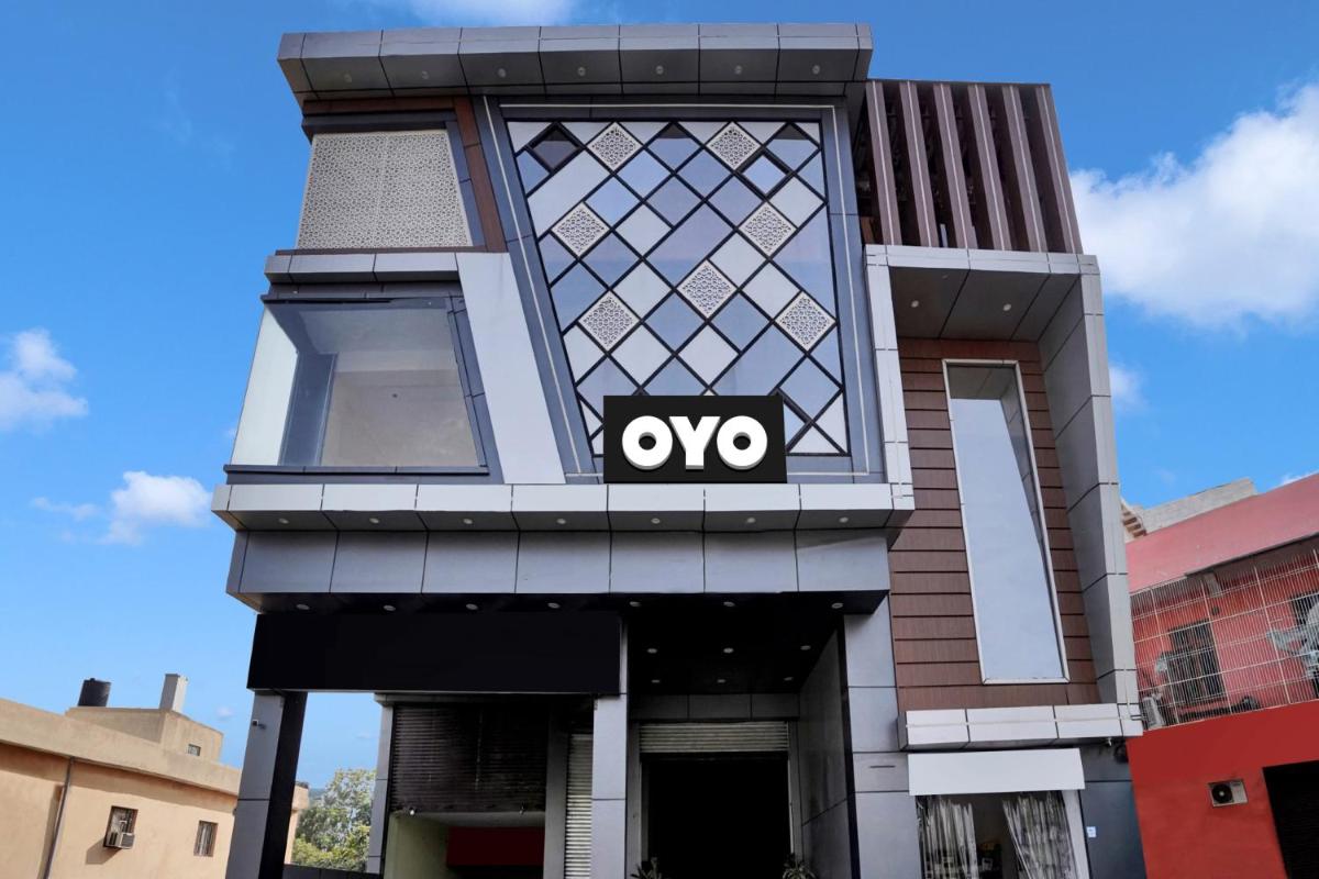 OYO Hotel Kvs Residency - Housity
