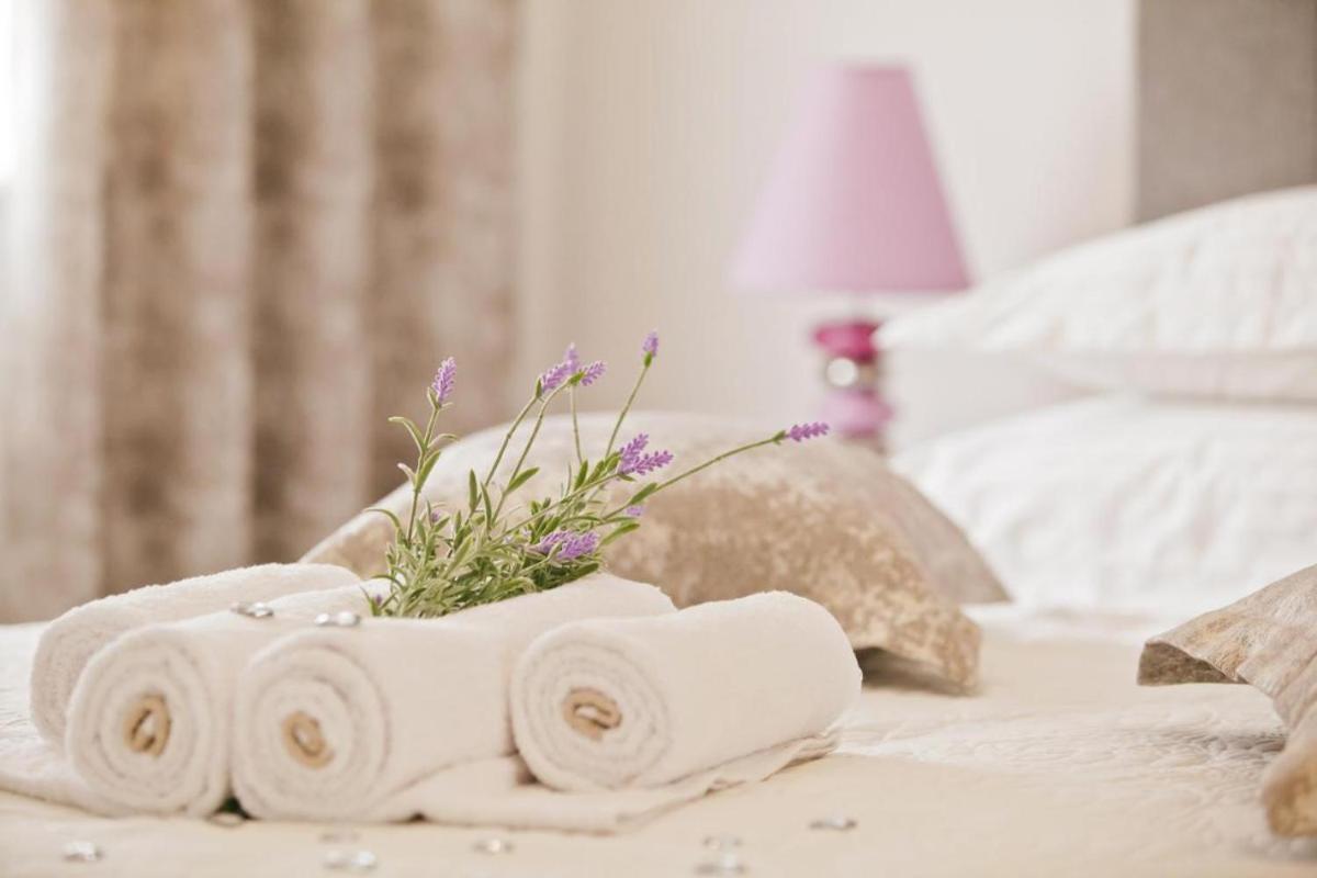 Apartment Satureja Montana - Housity