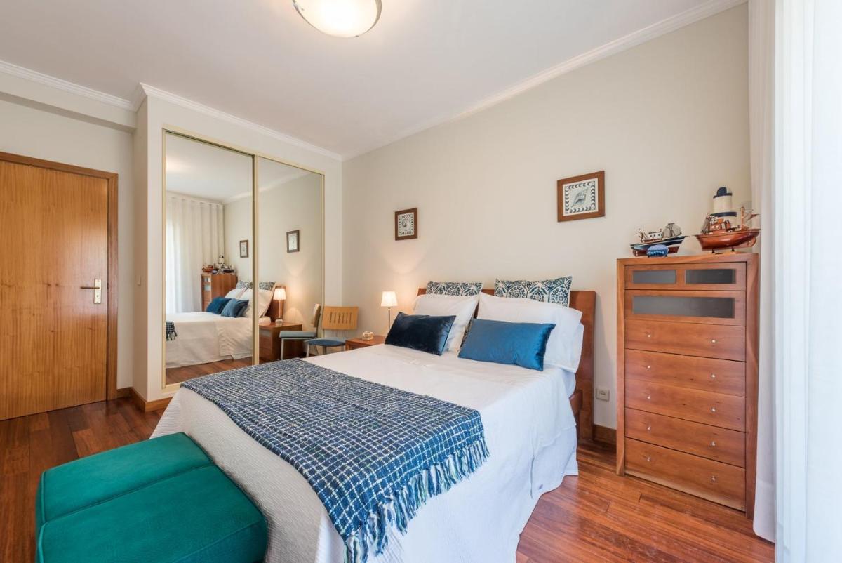 GuestReady - Parrot in the Lilies (Free Parking) - Housity