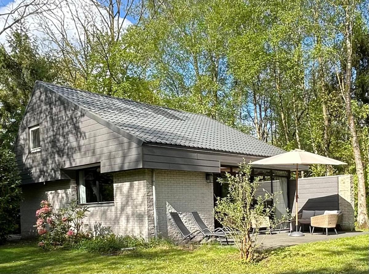 Vrijstaande luxe vakantiewoning met grote tuin, veel privacy en prachtige natuur - Housity
