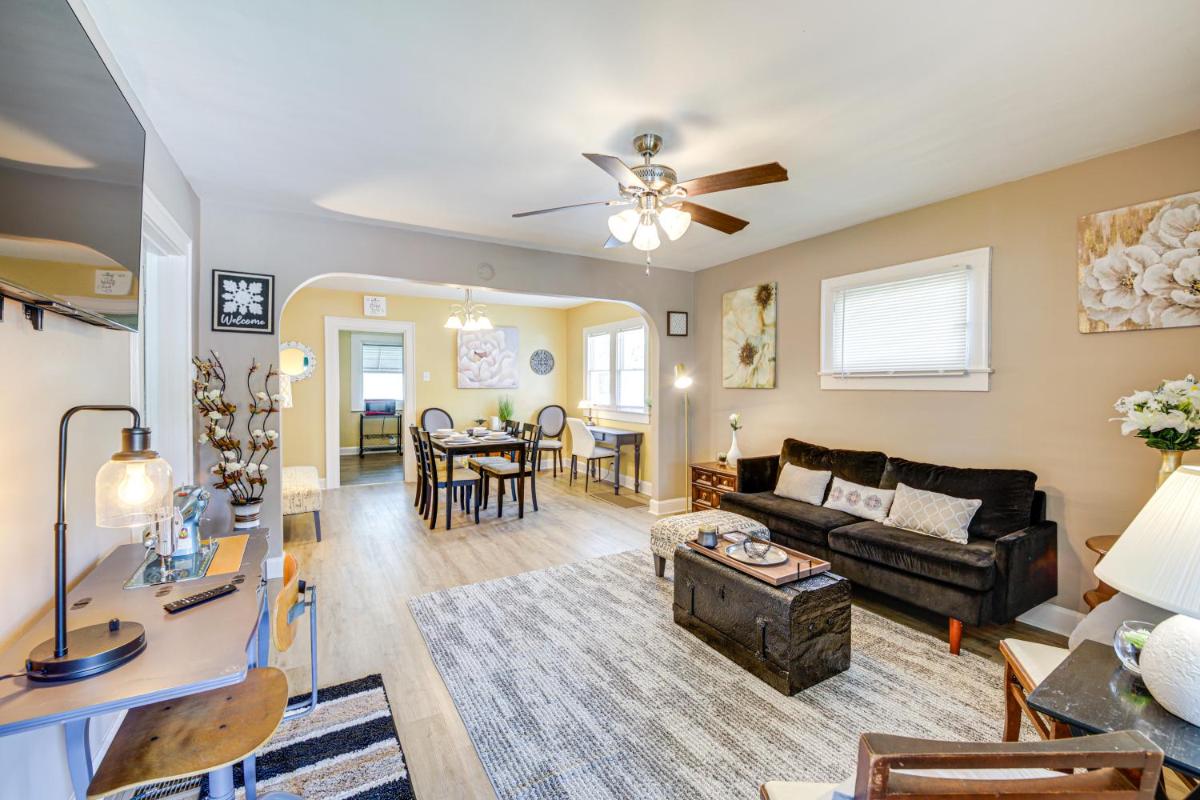 1925 Bungalow-Style Home about 2 Mi to Downtown Indy! - Housity