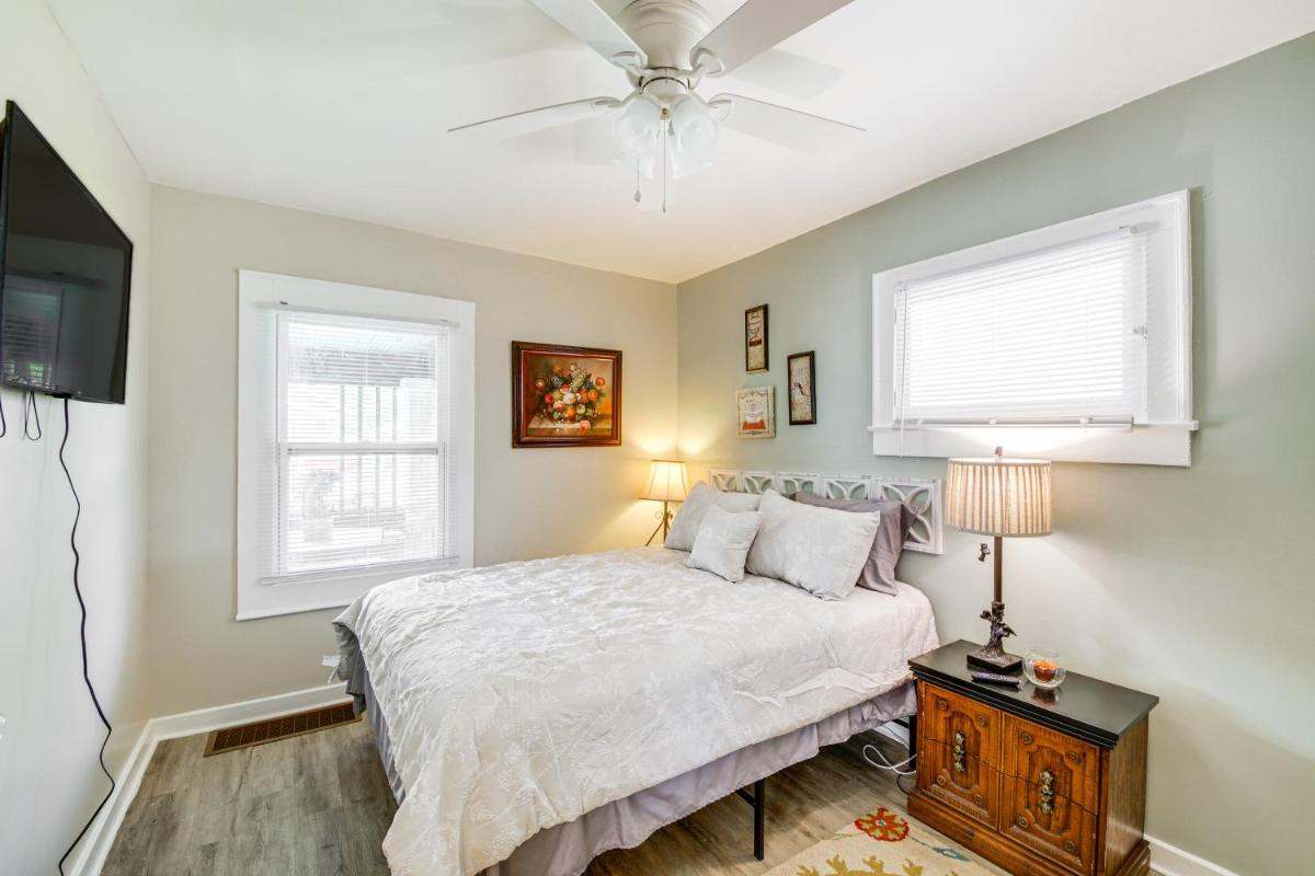 1925 Bungalow-Style Home about 2 Mi to Downtown Indy! - Housity