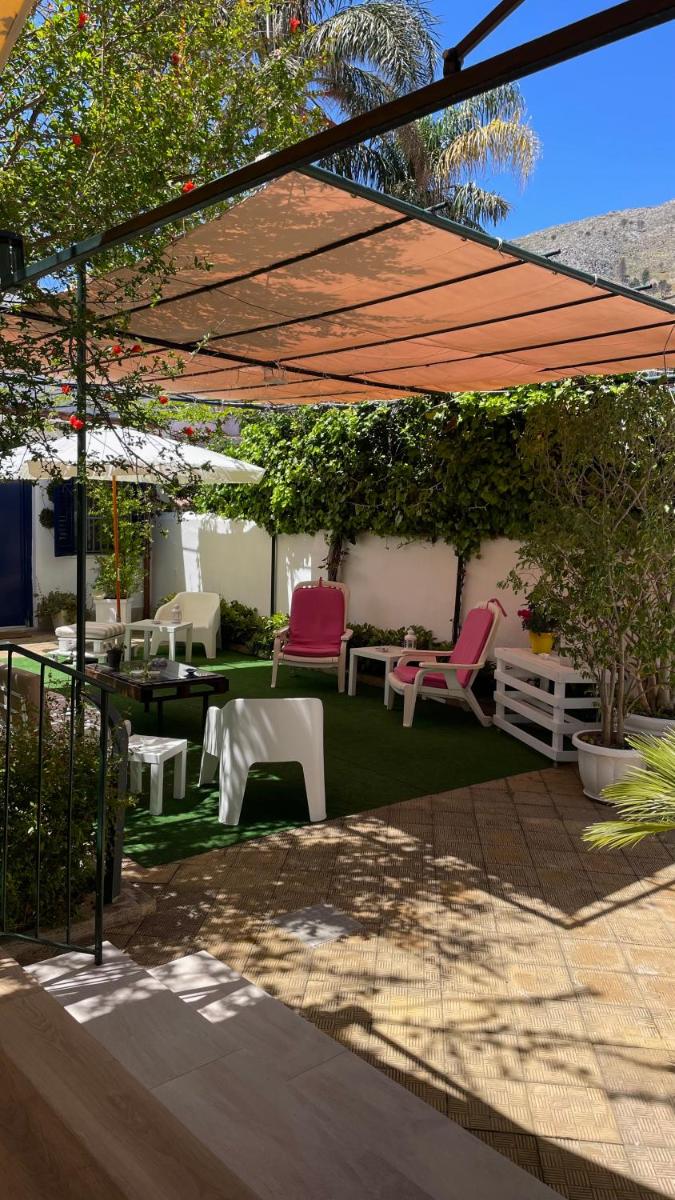 Alemar Bed & Breakfast - Housity