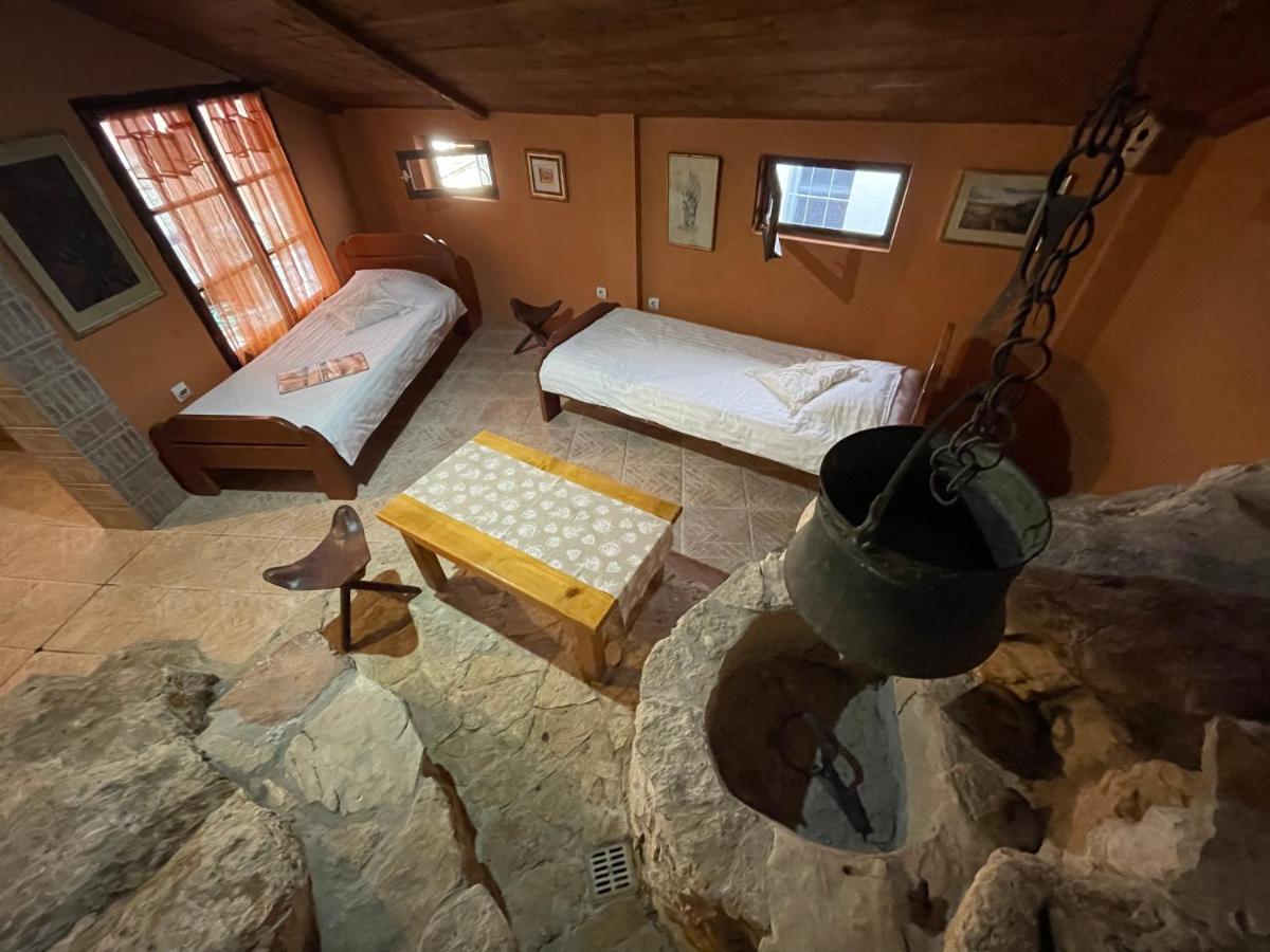 Cave Apartment - Housity