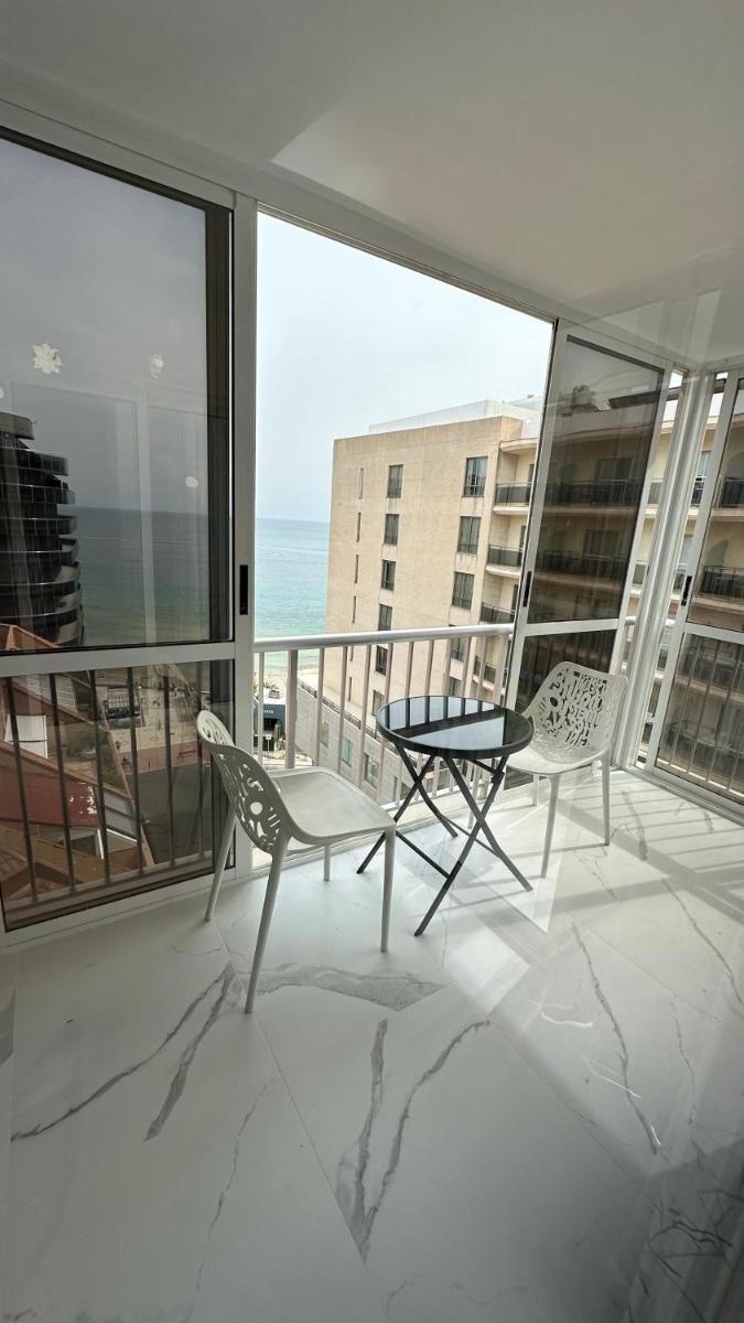 SeaView 2 Bed Apart , 30m from Playa Arenal, Garage - Housity