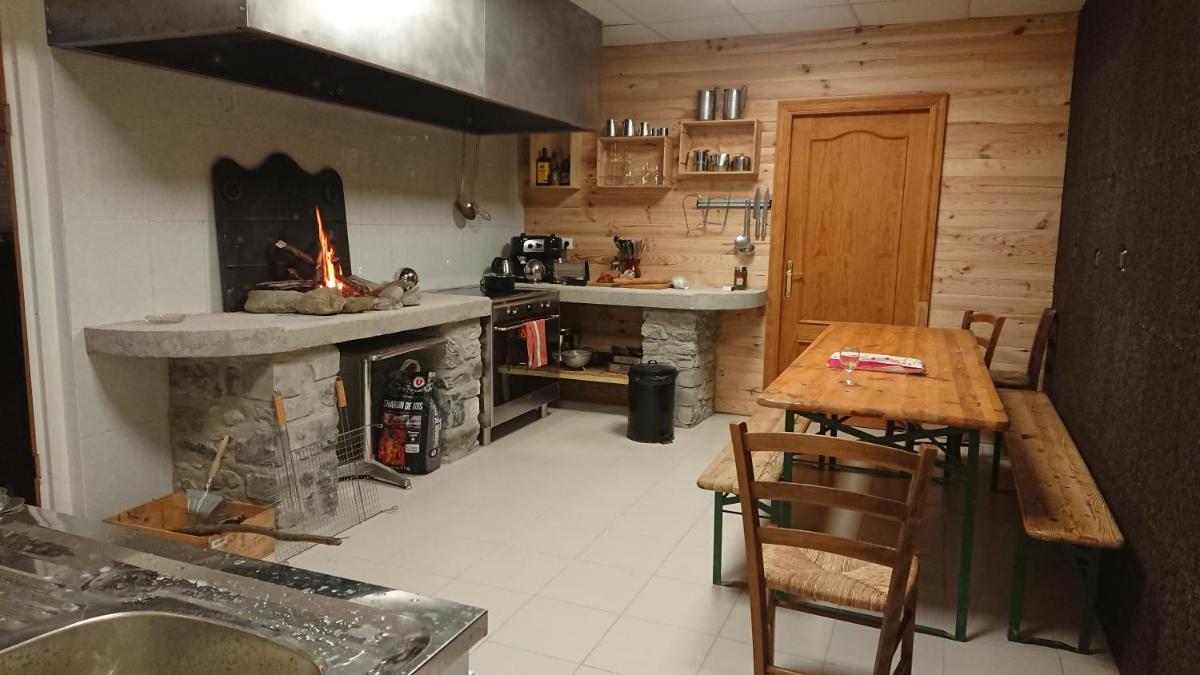 Superbe logement 12 pers famille ou groupe. - Hizvo