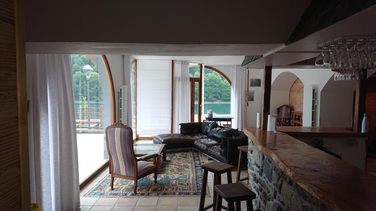 Superbe logement 12 pers famille ou groupe. - Hizvo