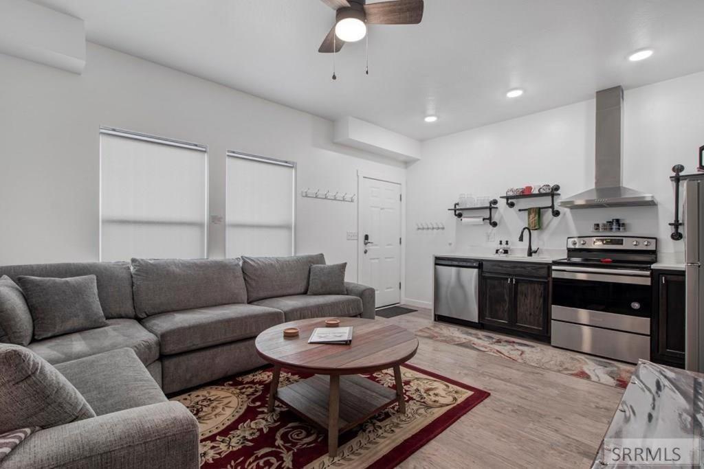 Winzig Lodge - Housity