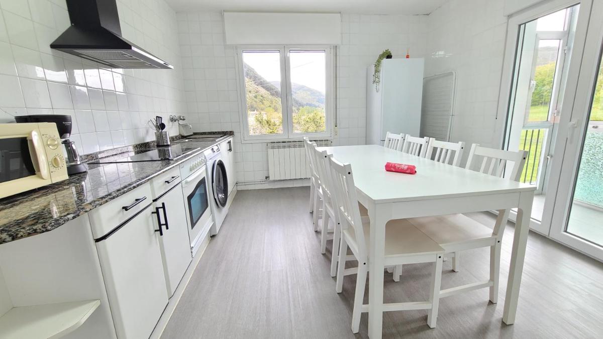 Casa renovada con chill out en Espinosa - Housity