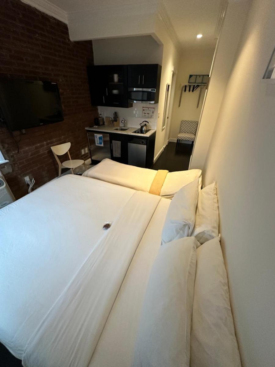 East Village Hotel - Housity