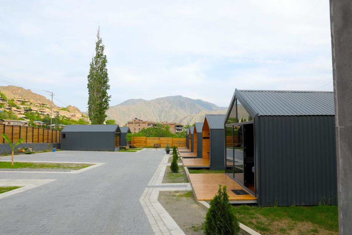 NICE HOUSE HOTEL Meghri - Housity