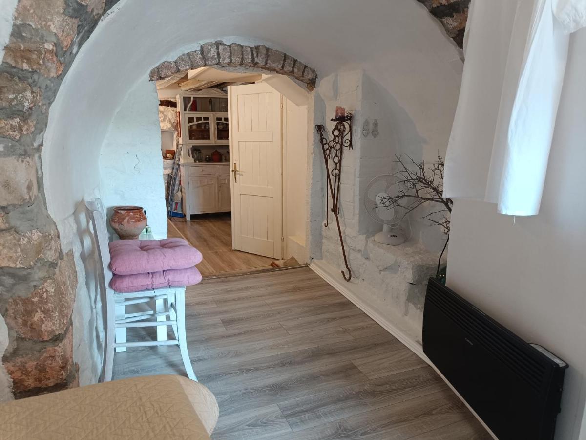 Hobbit house lubenice - Housity