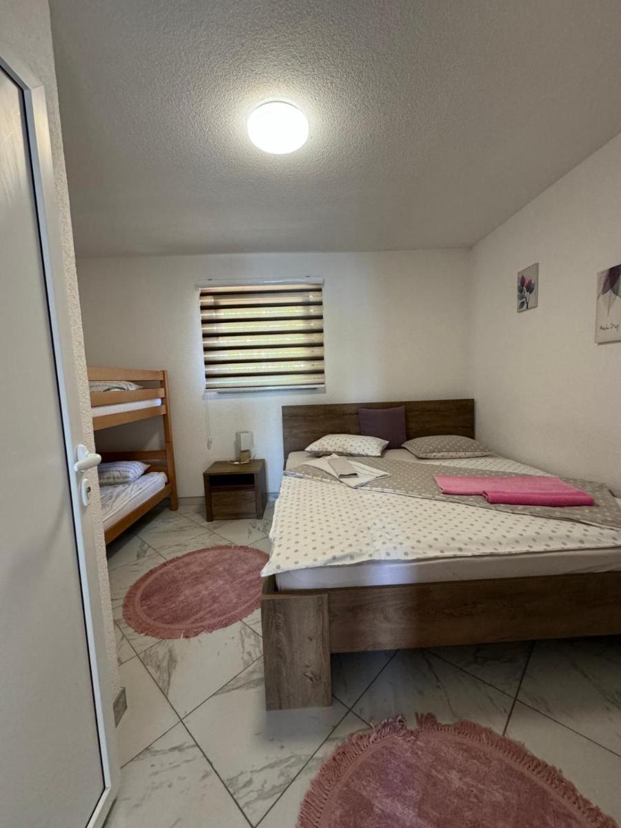 Apartman Dzenis - Housity
