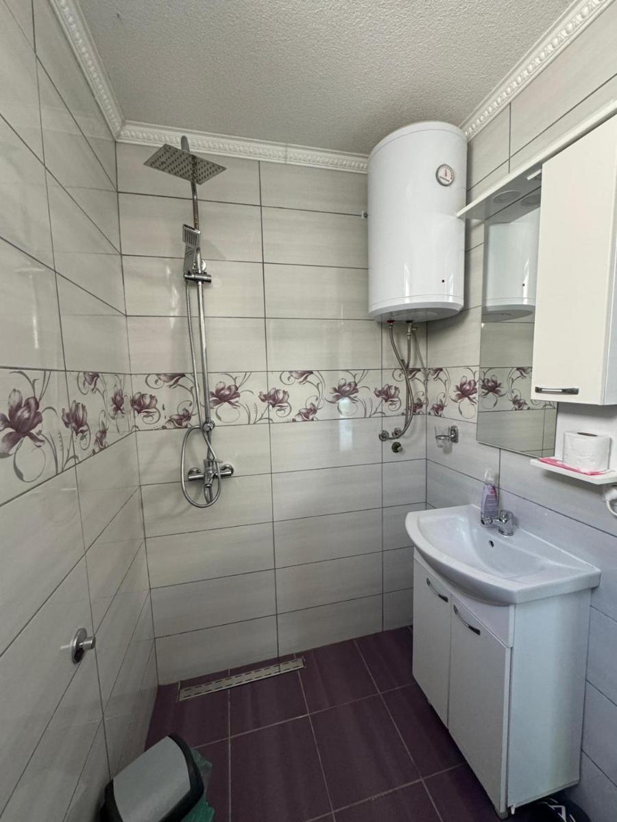 Apartman Dzenis - Housity