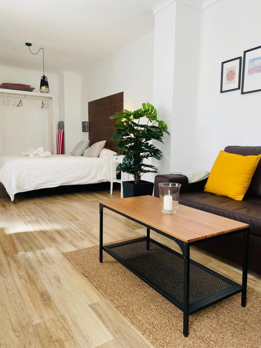 Patio de Los Barberos 2 - Housity