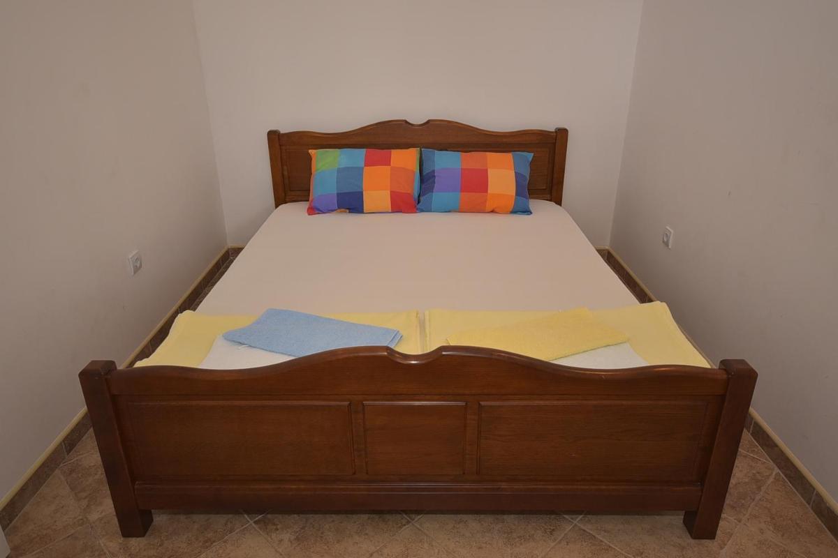 Apartments Morinj - Housity