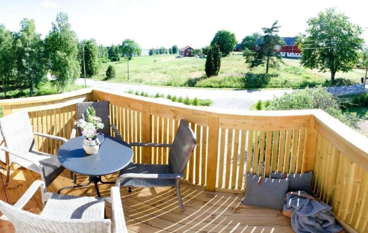 Smålandhaus "Lindhaga" mit Aussicht über Ruskensee - Housity