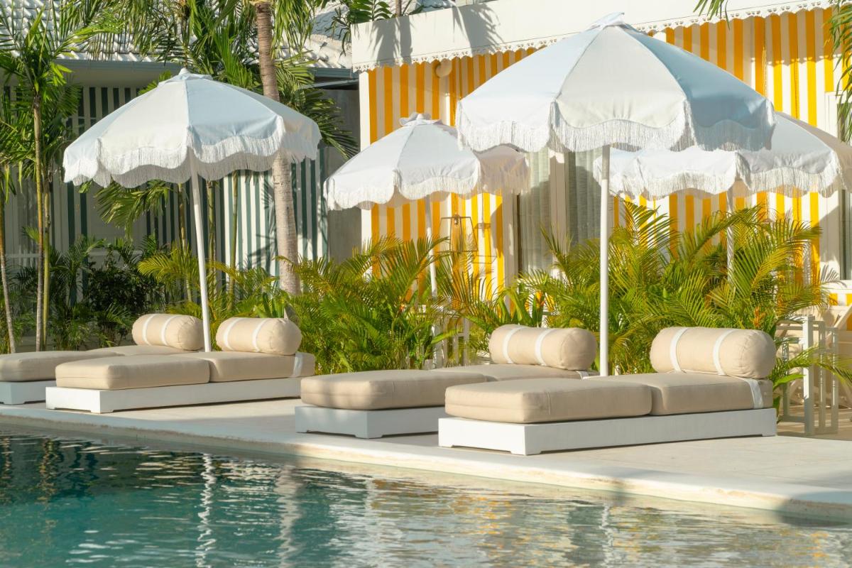 Ria Uluwatu, Tropical Chic Hotel - Housity