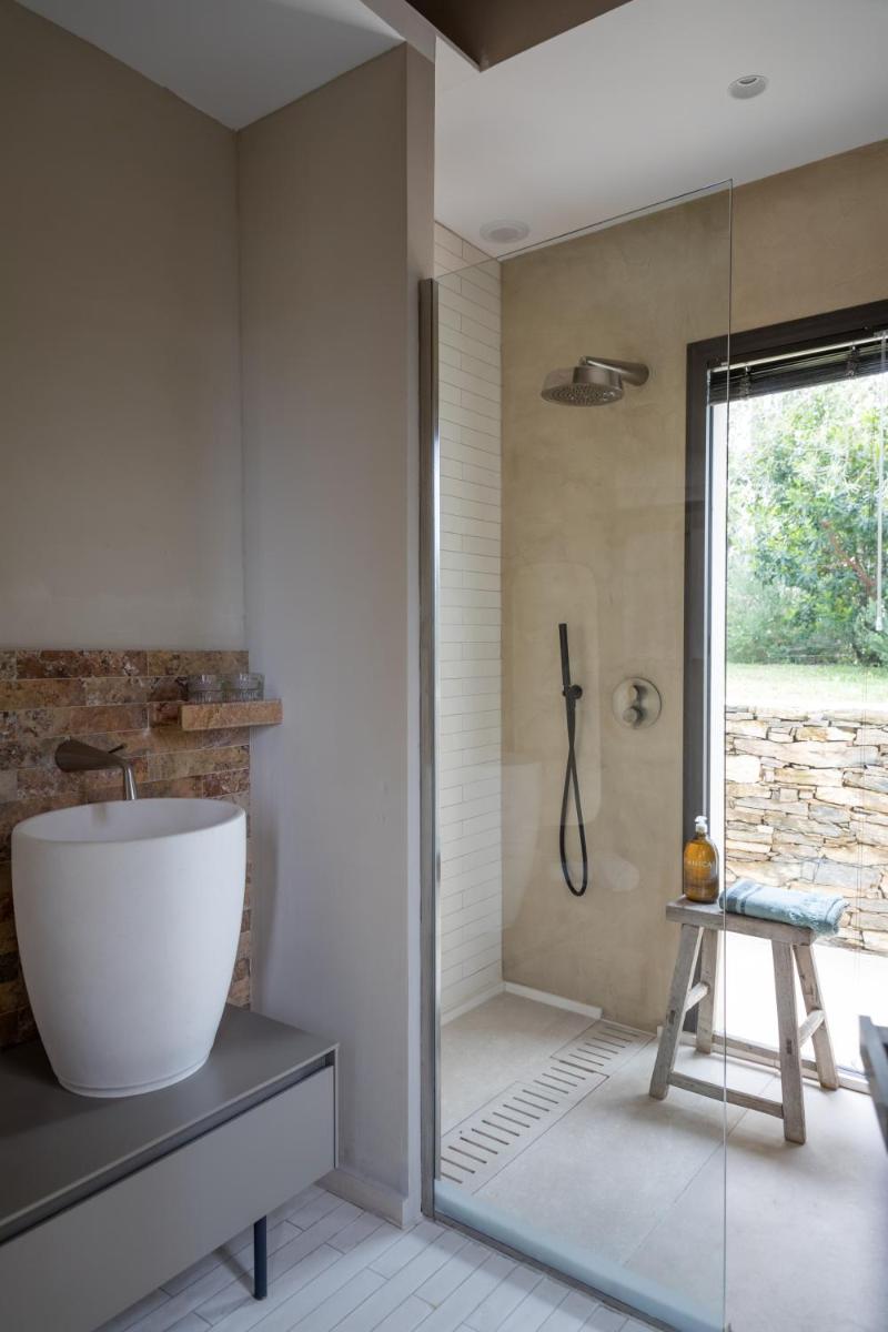 Salle de bains dans l'établissement Misincu
