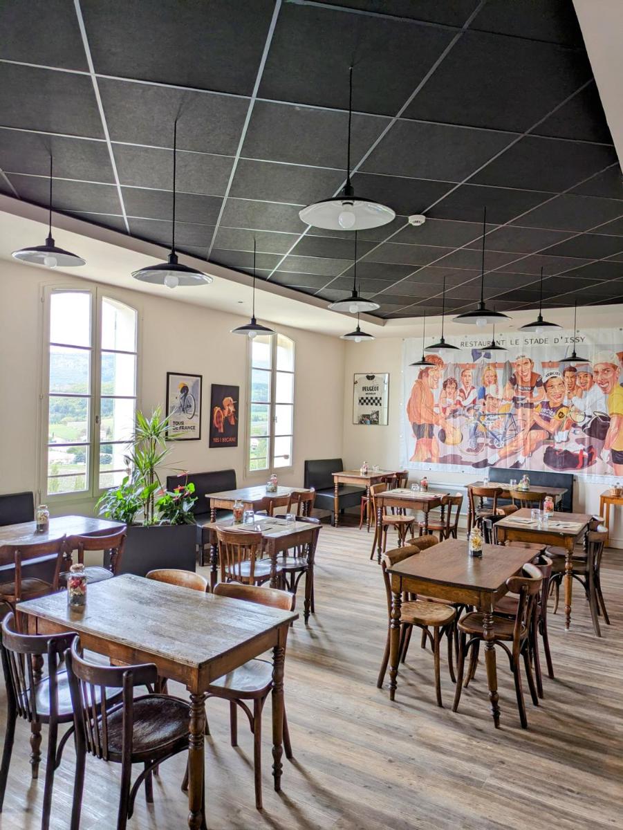 Restaurant ou autre lieu de restauration dans l'établissement Le Nesk Ventoux - Hotel