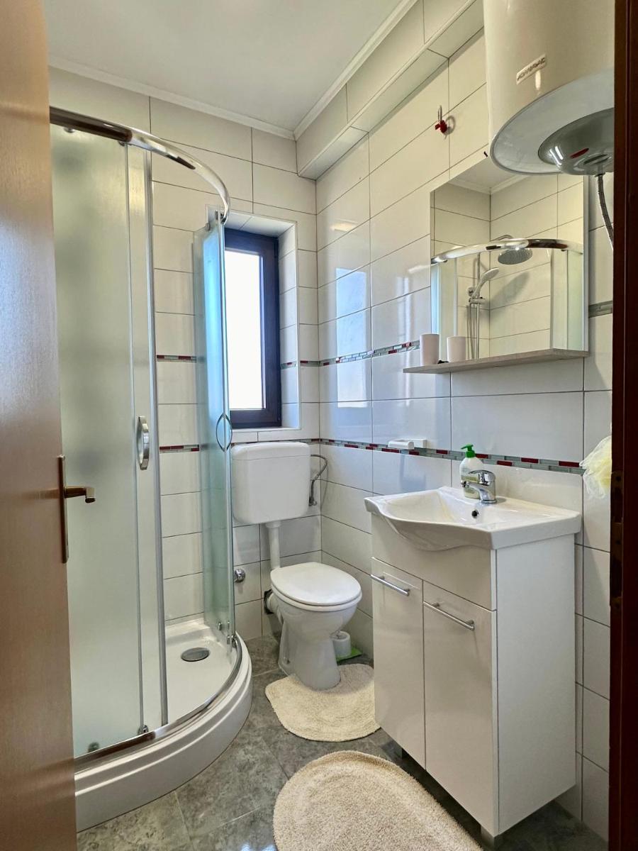 Coastal Family Escape in Turanj, Croatia - Housity