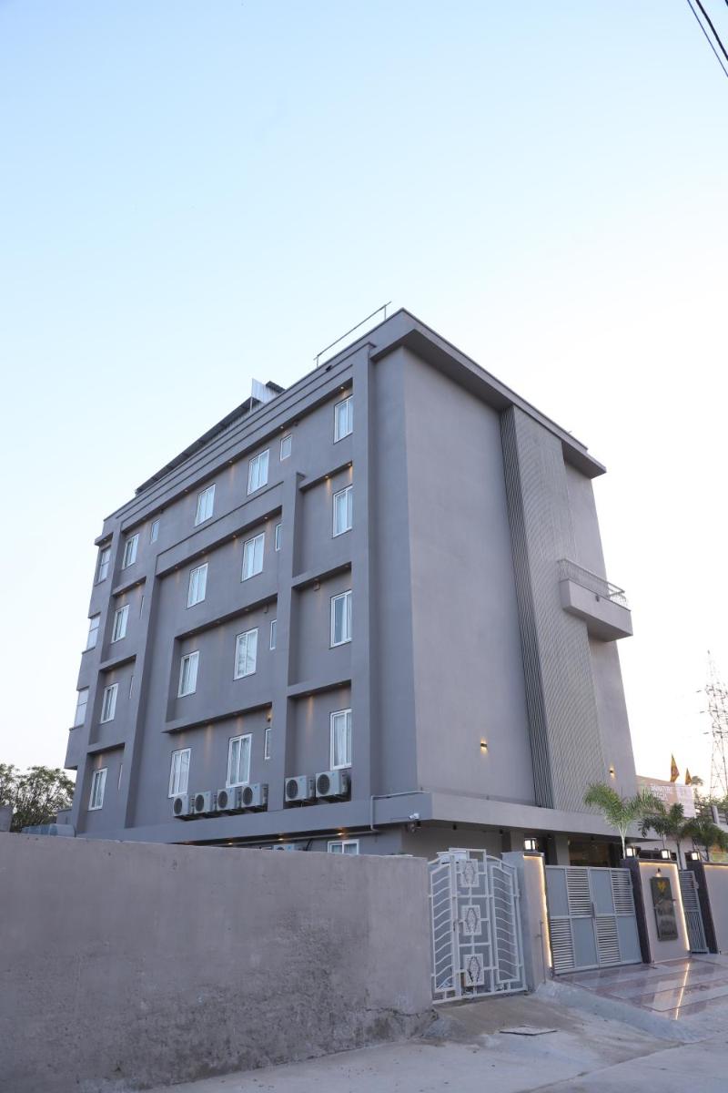 Hotel Sai - Housity