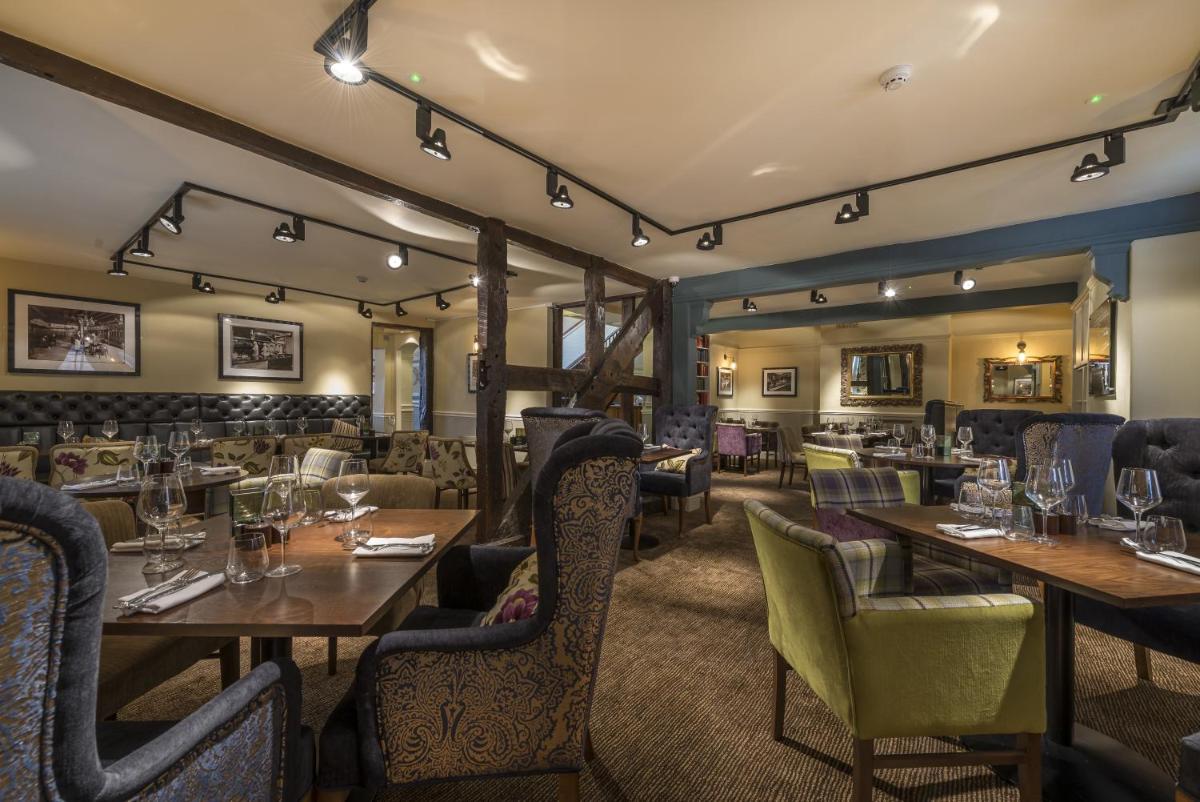 The Royal Oak Hotel, Welshpool, Mid Wales - Housity