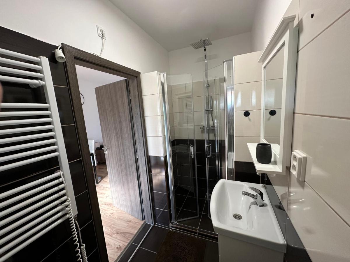 Apartmány & Vinařství Káňa - Housity