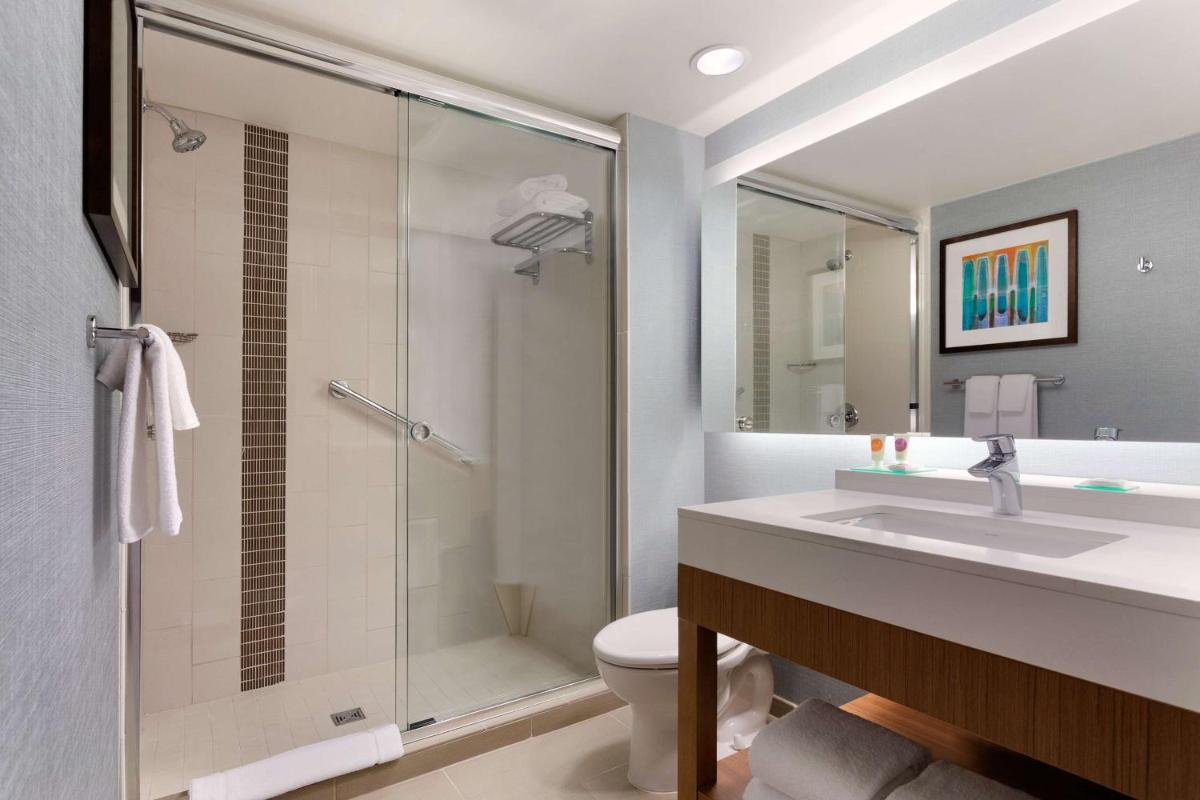 Hyatt Place Omaha/Downtown-Old Market - Housity
