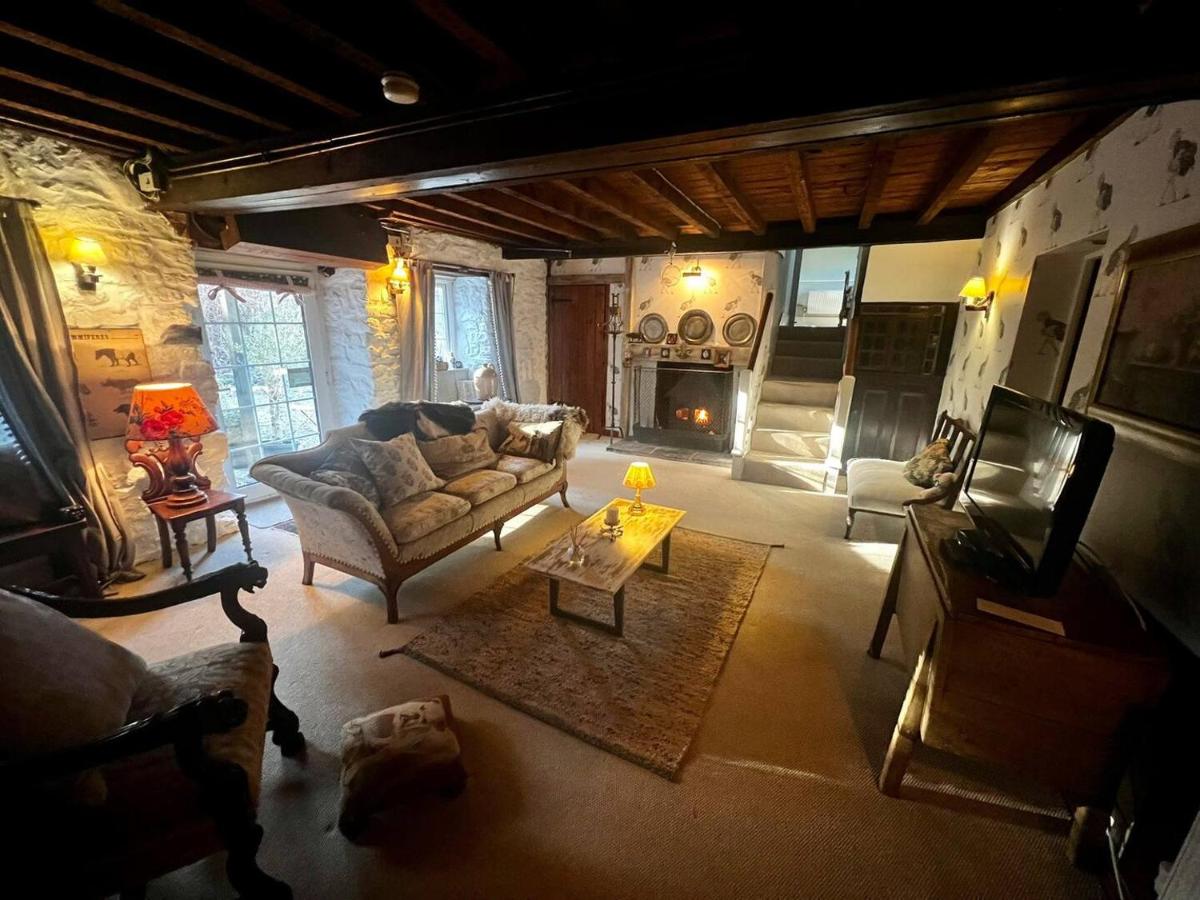 17th century cottage on farm in Vale of Glamorgan - Housity