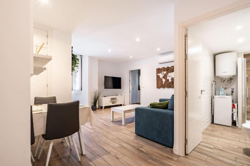 Bonito piso recién reformado con zona de parking - Housity