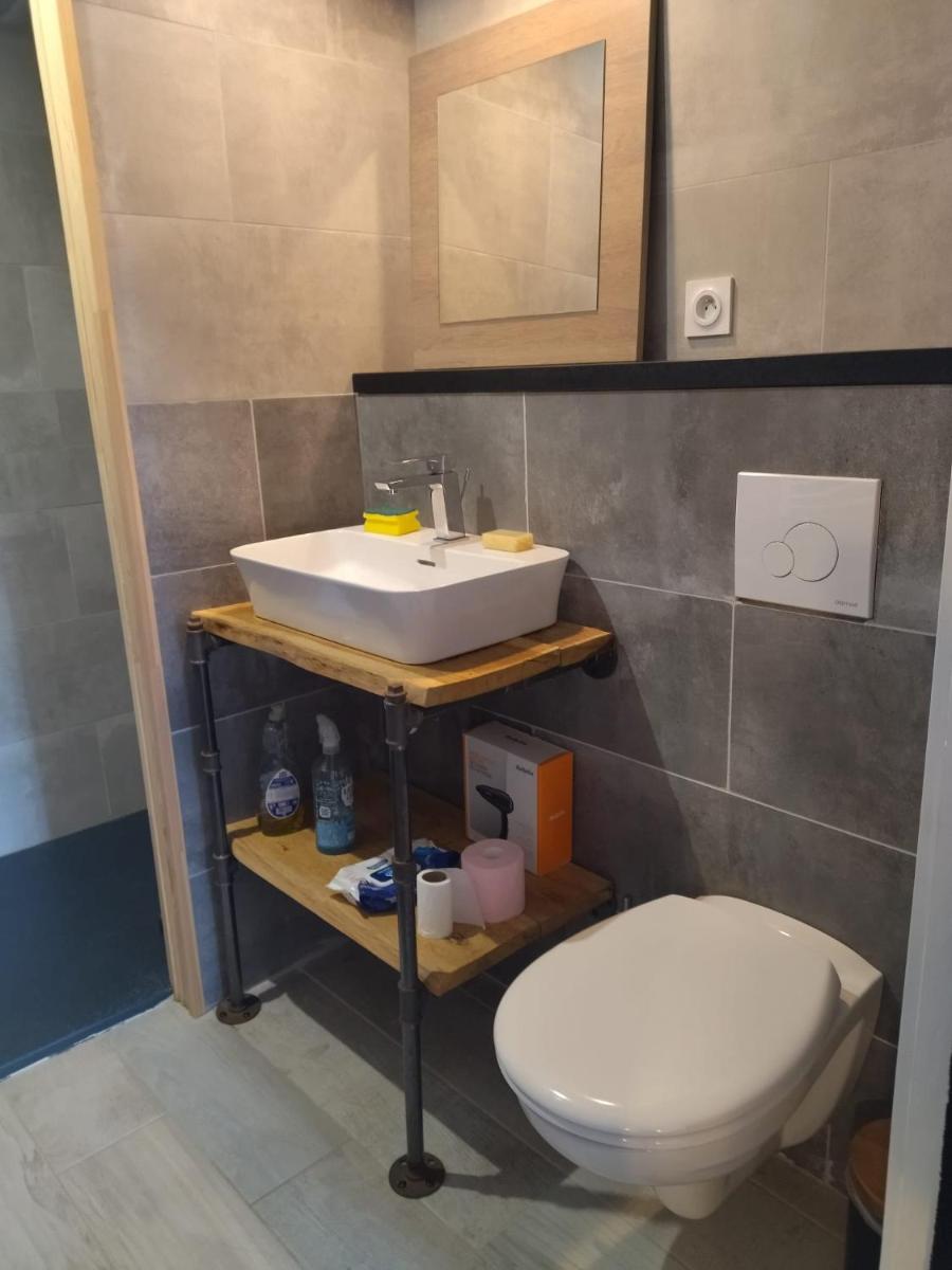 Studio 20 m2 avec salle d'eau et cuisine privatives - Housity