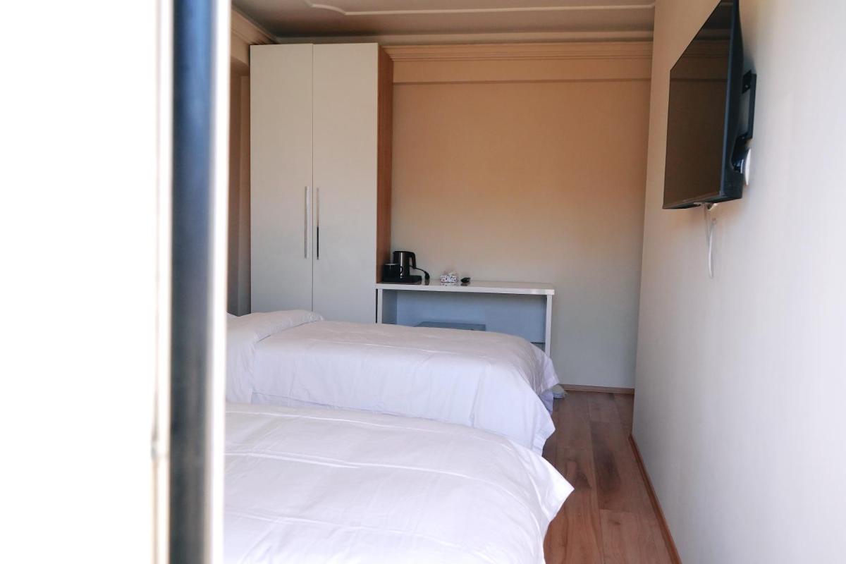 Ufo Rooms City Center - Housity