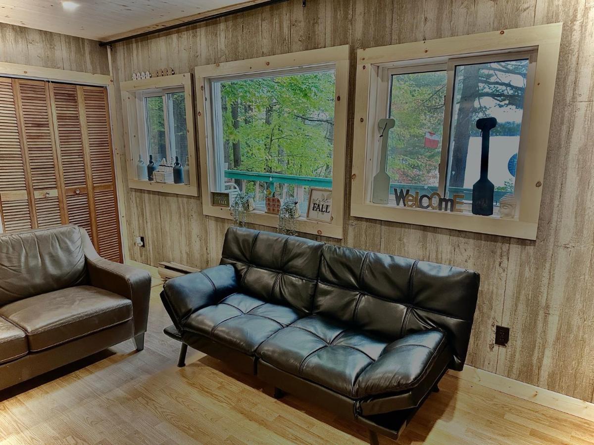 Great Escape! (WATERFRONT Cottage in Muskoka) - Housity
